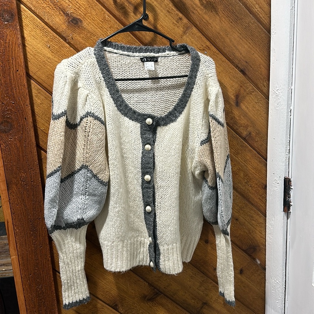 Venus women’s sweater L